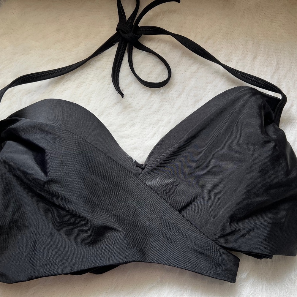 Victoria's Secret Black Crisscross Bikini Top - Size 36DD